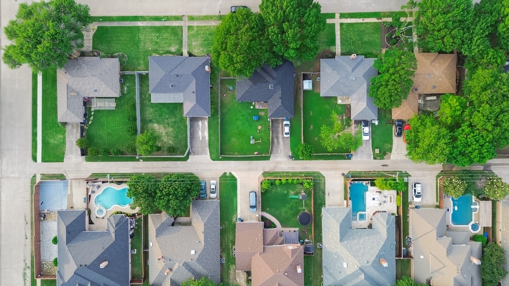 Homeowner Association in an upscale neighborhood